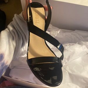 Brand NEW Schutz Kelly black patent heels size 10